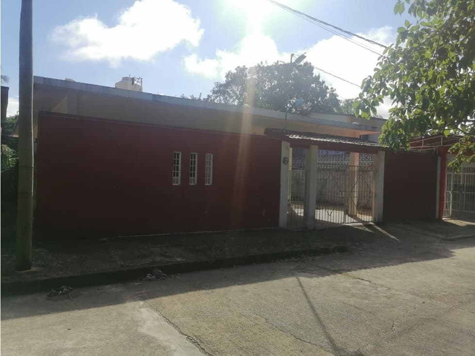 vivienda en la colonia José f. Gutiérrez dentro de Minatitlán, - 1