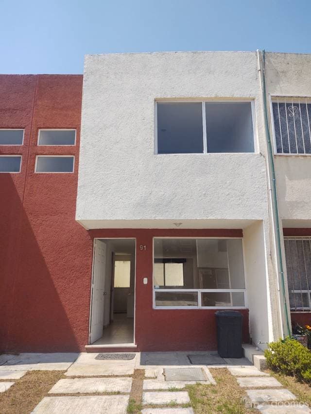 Renta Casa en Fraccionamiento Villas de Cortes - 1