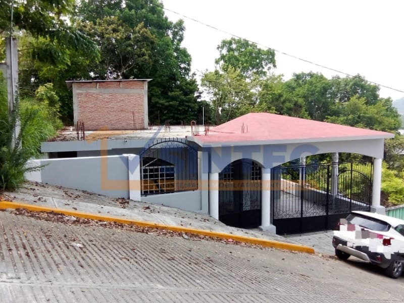 VENTA CASA DE 1 PLANTA COL. CENTRO, TIHUATLAN, VER., Tihuatlan Centro - 1