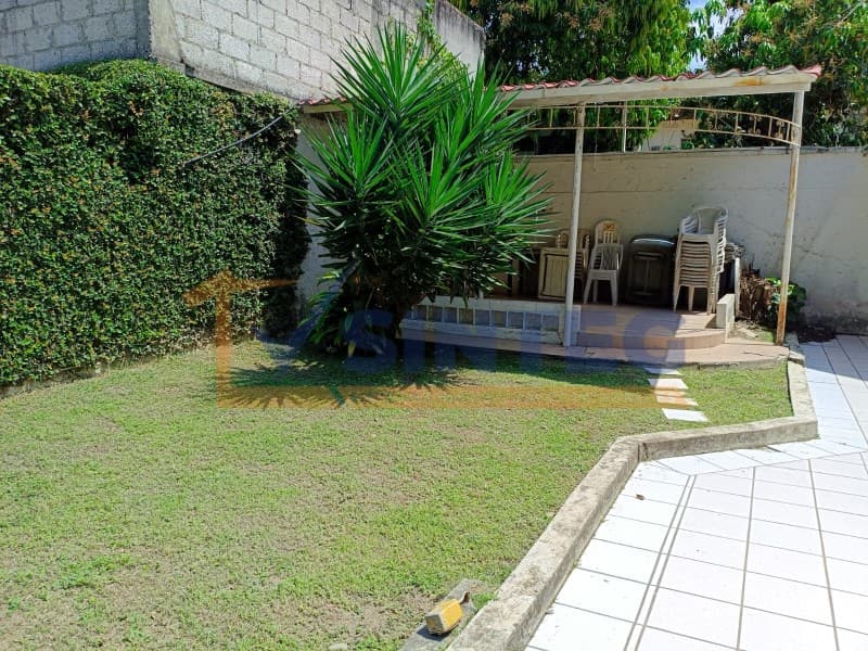 VENTA DE TERRENO URBANO, SUPERFICIE PLANA 269.70 M2, FRACC SAN ROMÁN, POZA RICA, VERACRUZ., San Román - 1