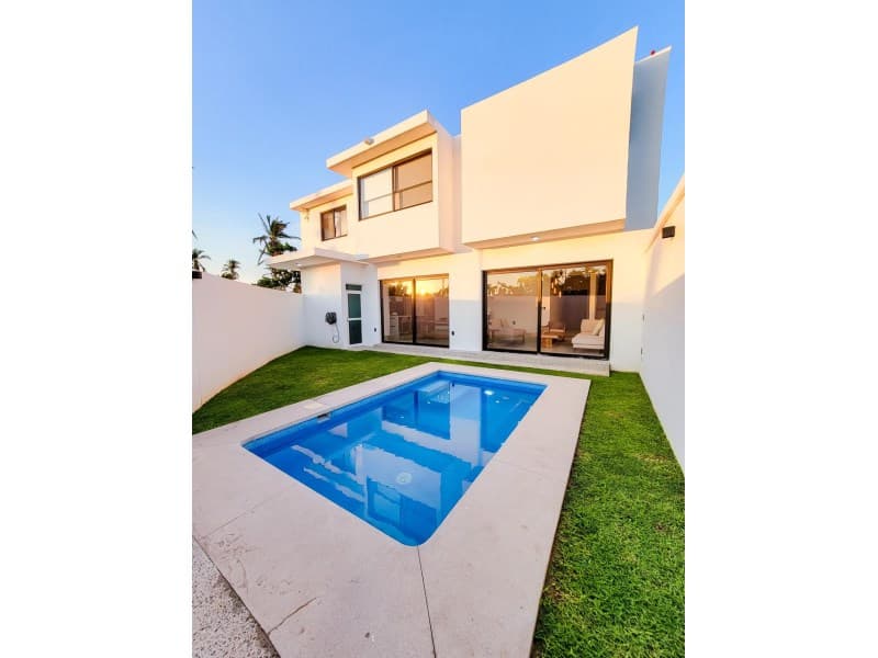 VENTA CASA CON ALBERCA EN ACAPULCO DIAMANTE, Acapulco de Juárez Centro - 1