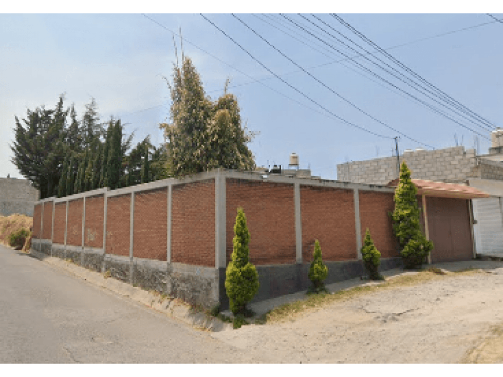 Venta de casa en Cacalomacán frente al CBT - 1