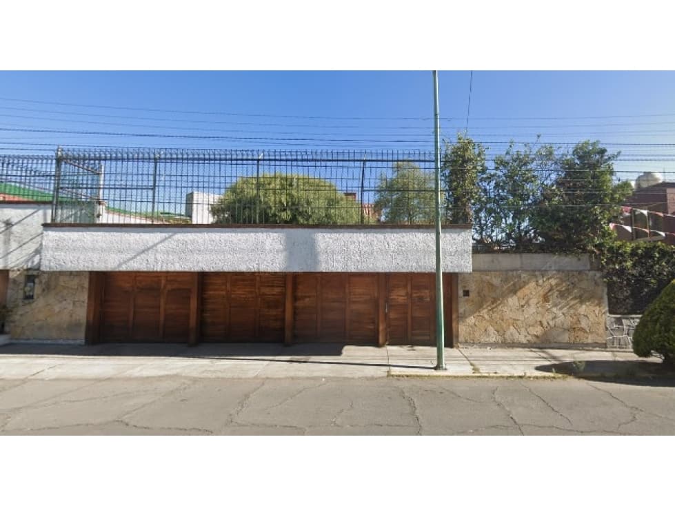 Casa en Remate en Toluca, F-1124 - 1
