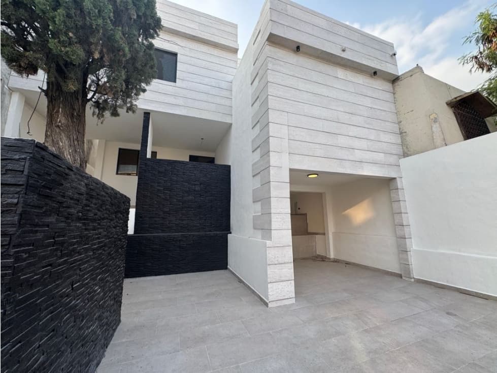 Casa en venta en Lomas del Roble en San Nicolás - 1