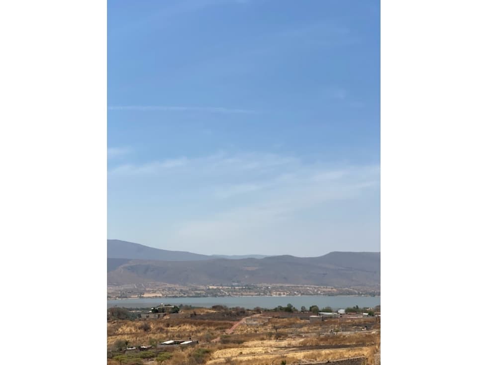 EN VENTA TERRENO CON VISTA A LA LAGUNA DE CAJITITLAN JAL. - 1