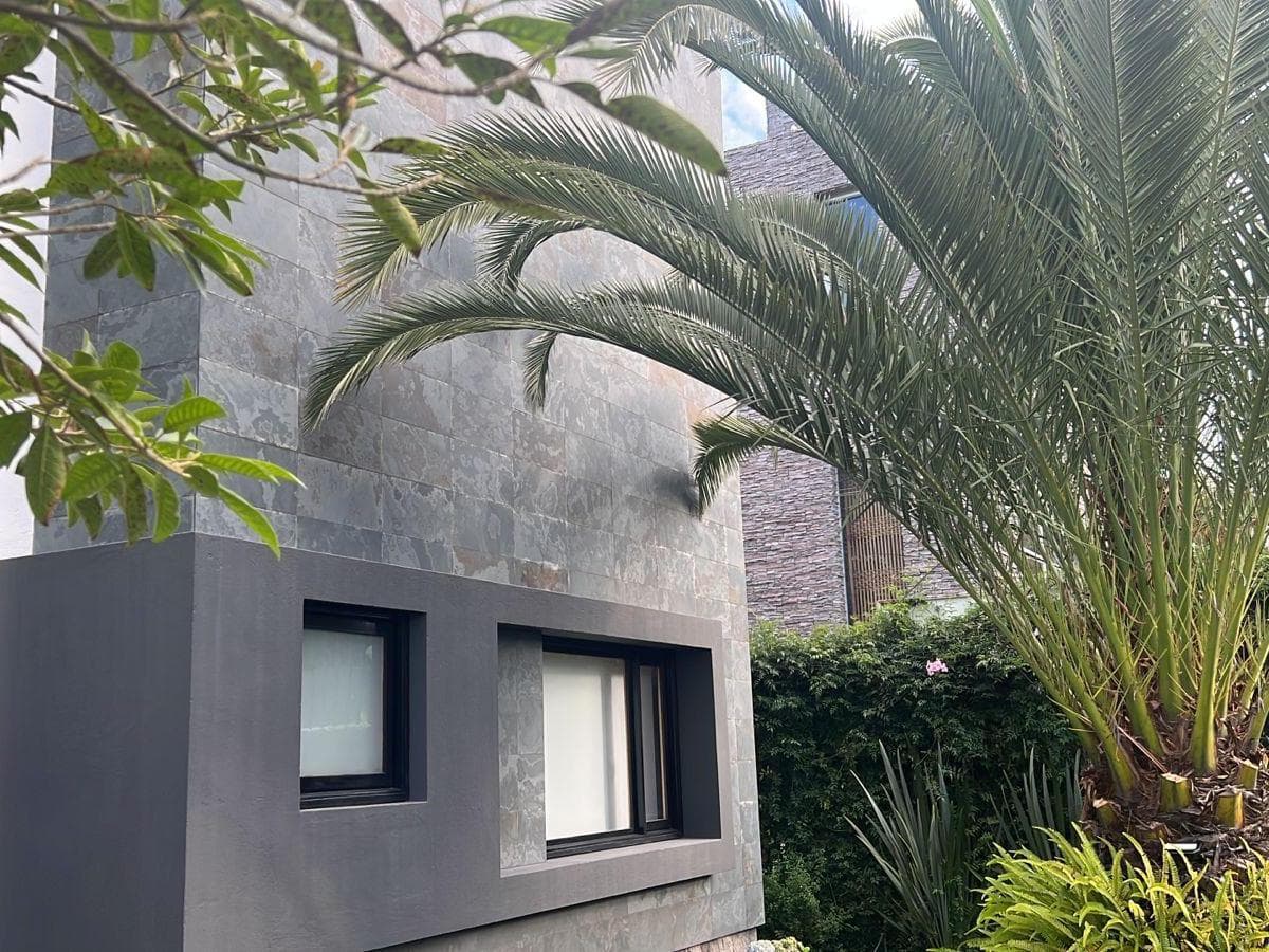 MIRAVALLE CASA DE VENTA EN URBANIZACION PRIVADA - 1