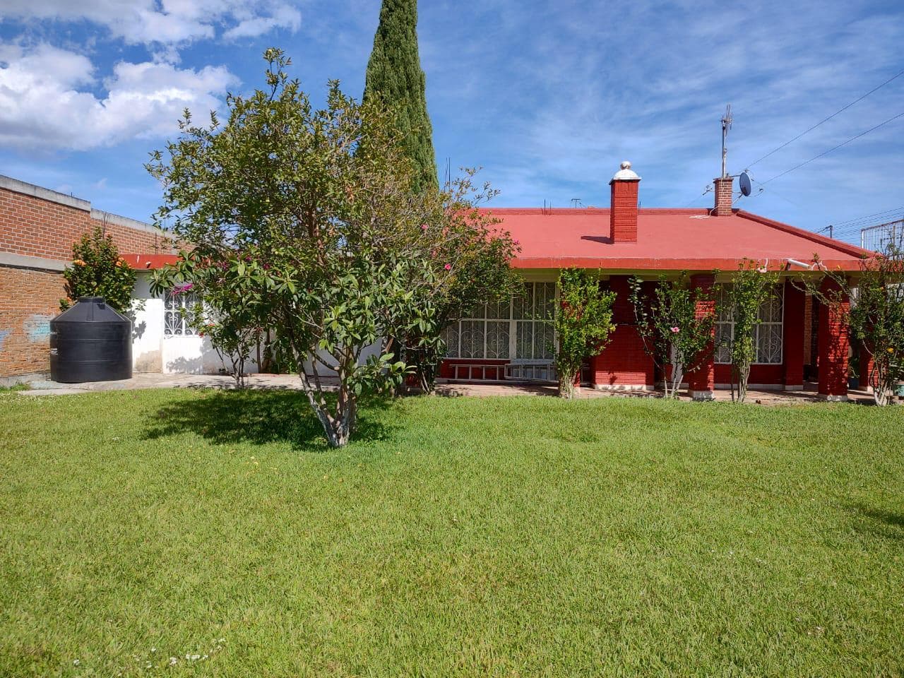 CASA EN UN SOLO NIVEL EN VENTA EN MARAVATÍO, MICHOACÁN, $4,950,000 - 1