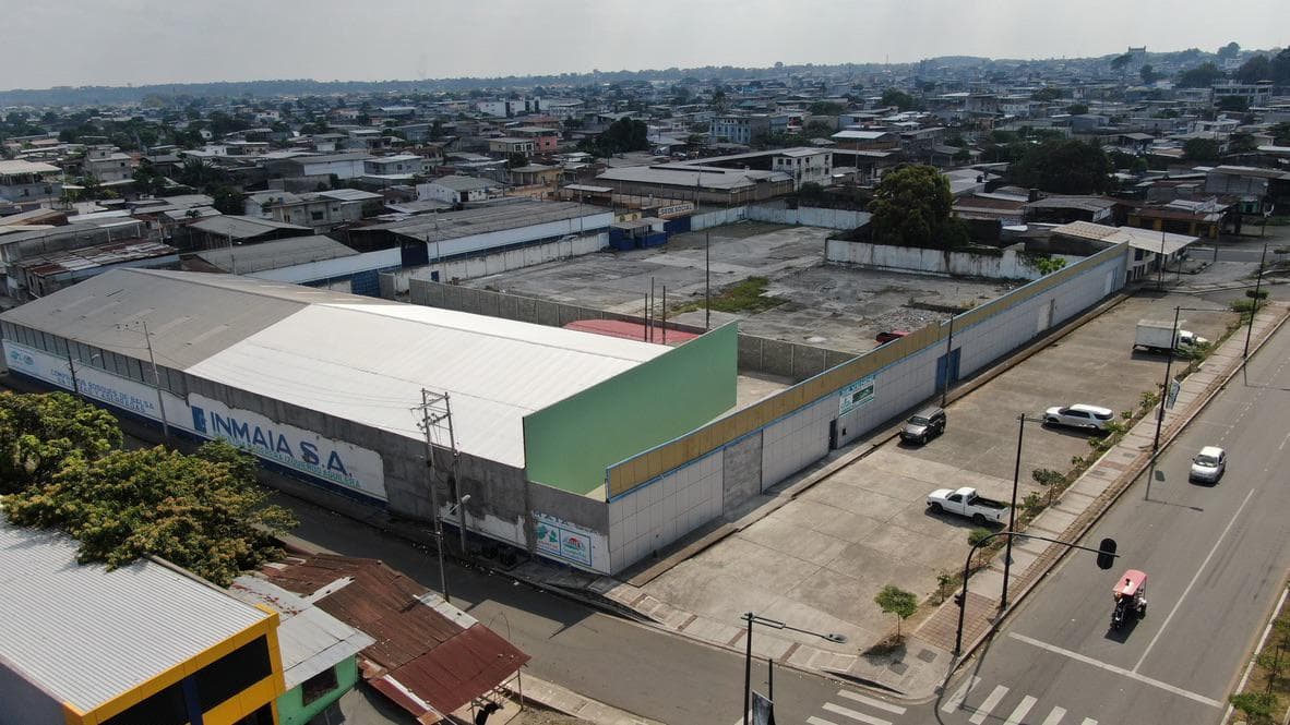 ALQUILER DE GALPON COMERCIAL AL INGRESO DE QUEVEDO - 1