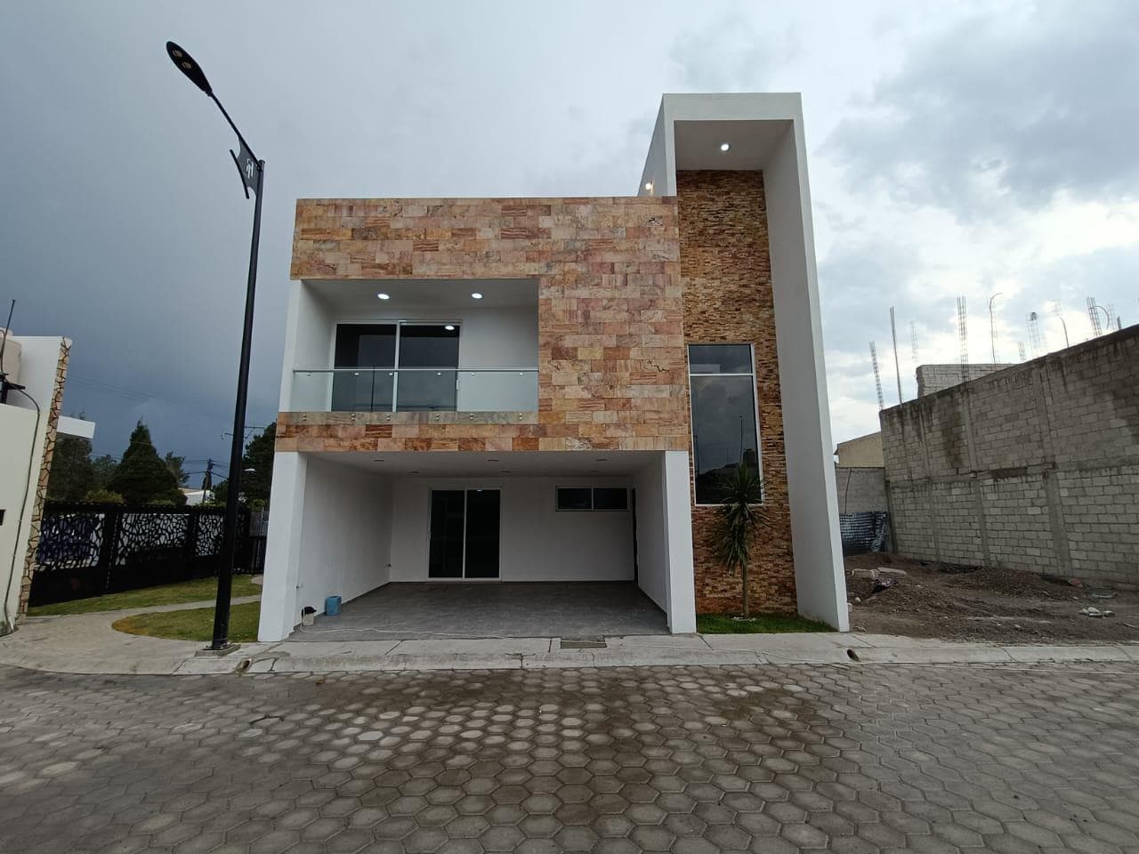 Venta de casa residencial con tres recamaras en Tetla, Tlaxcala. - 1