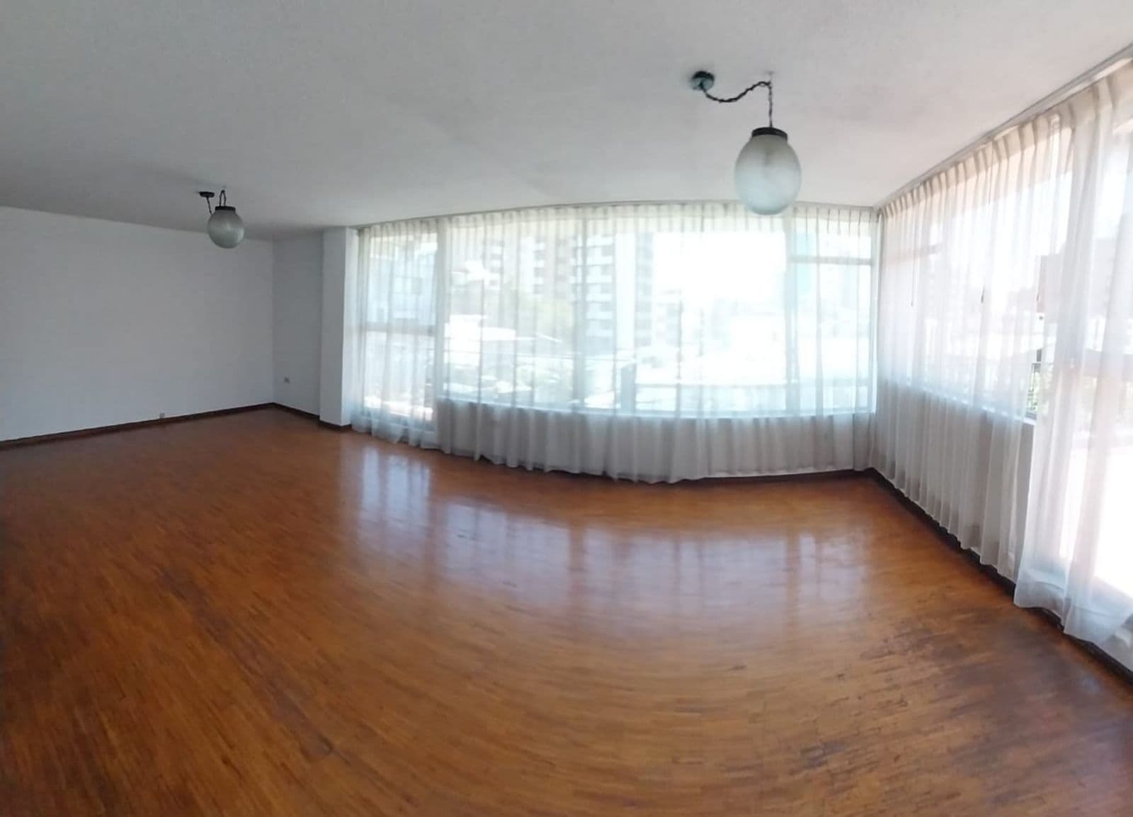 Departamento de renta 3 habitaciones sector Rumpipamba Centro Norte - 1