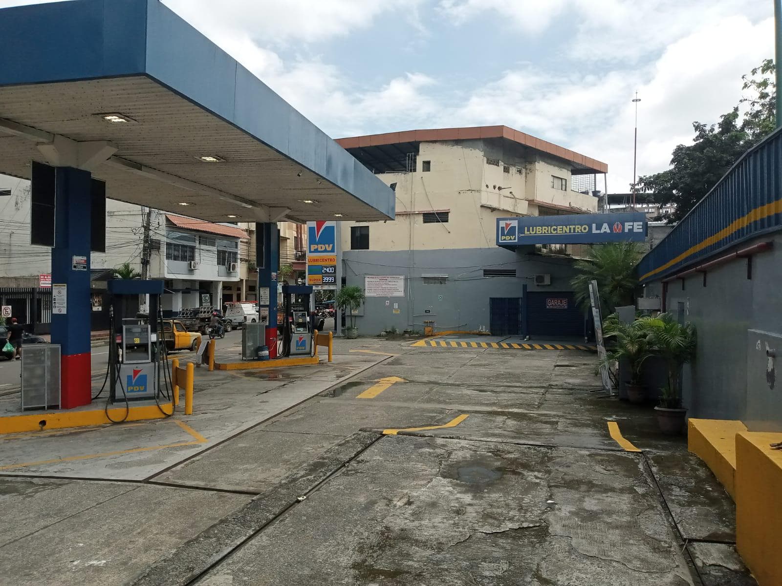 Venta de Gasolinera de 1195mt2 en la Ciudad de Milagro G.P. - 1