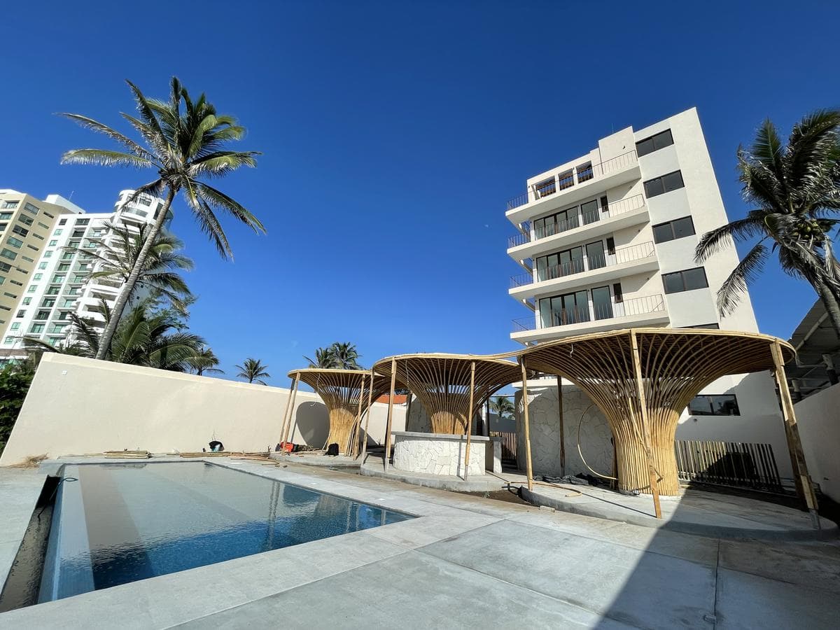 Departamento en VENTA o RENTA de 2 recamaras, con ALBERCA, elevador y acceso al rio - 1