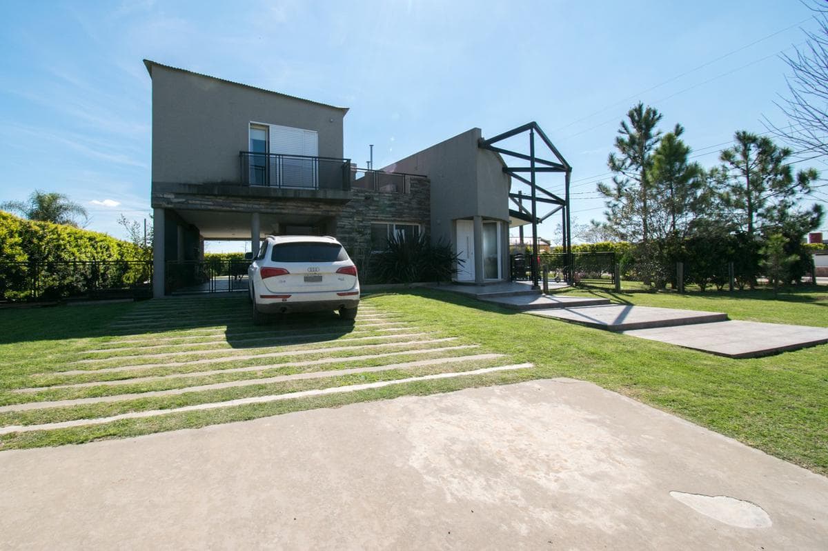 Se Vende Casa en Las Almenas - 1