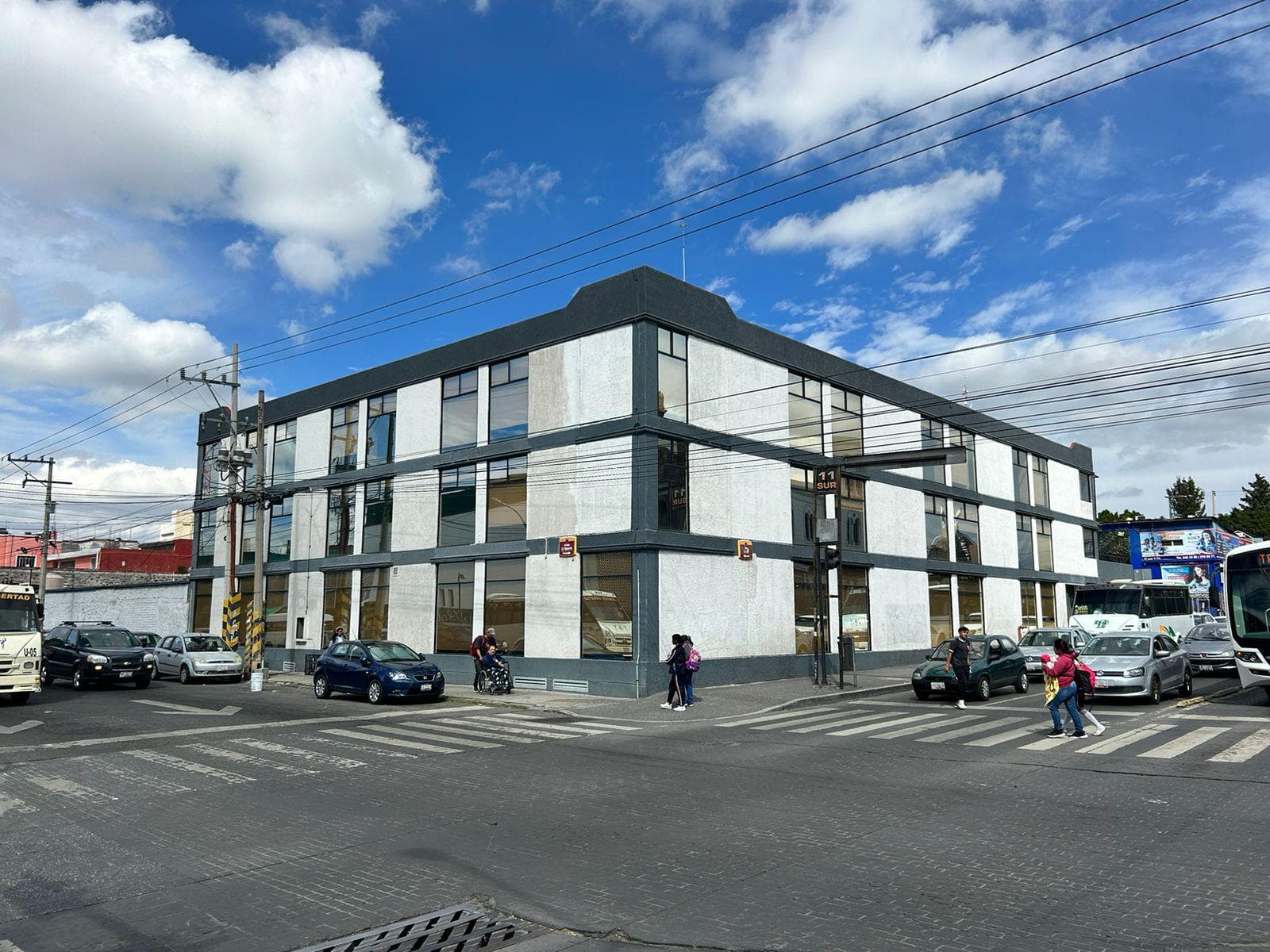 Edificio en renta 11 sur junto al Paseo Bravo - 1