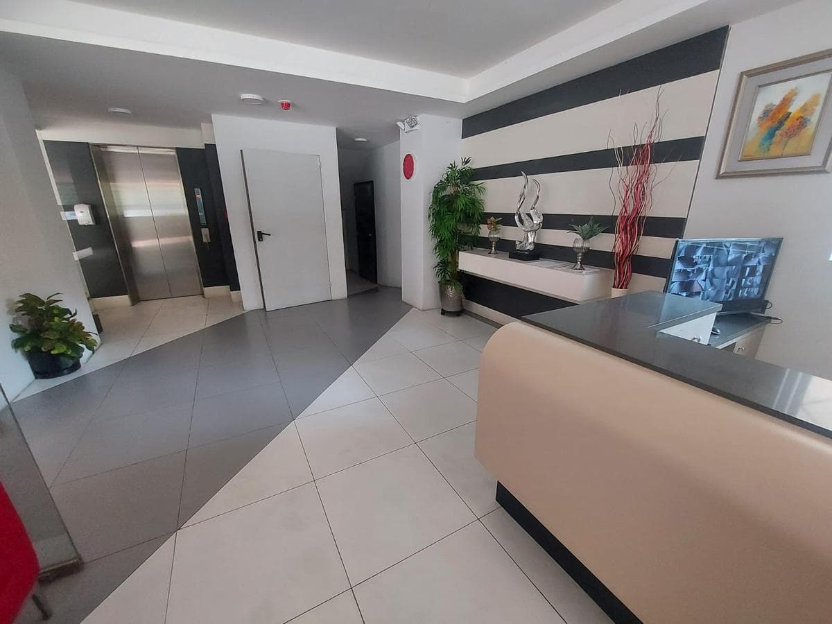 OFICINA DE ESTRENO EN VENTA - KENNEDY NORTE - 1