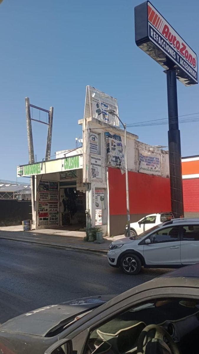 LOCAL COMERCIAL EN VENTA EN CAMPECHE: AVENIDA GOBERNADORES - 1