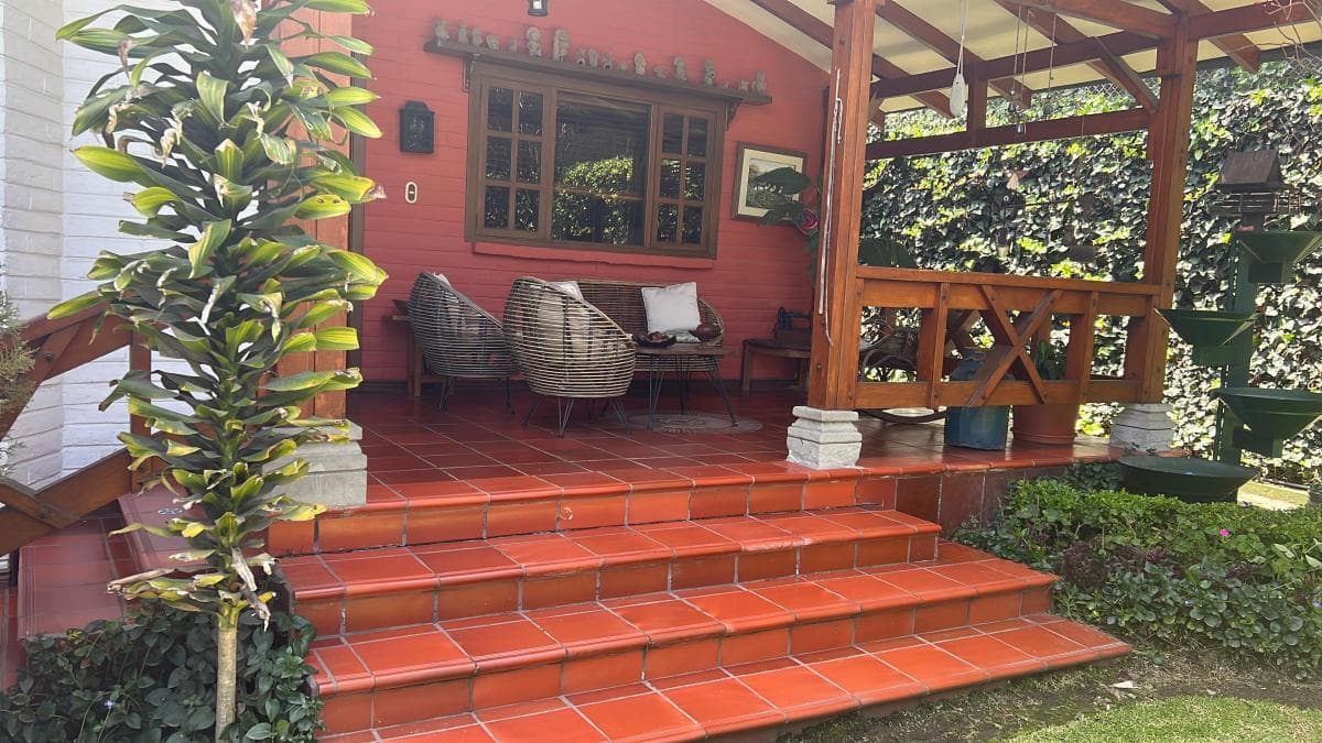 SAN JUAN DE CUMBAYA CASA INDEPENDIENTE DE VENTA - 1