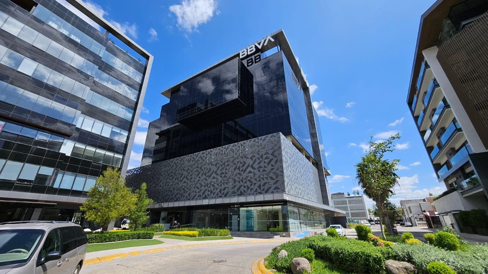 LA FIRMA REAL STATE RENTA OFICINA DE LUJO AMUEBLADA EN SAN TELMO BUSINESS TOWER T3 - 1