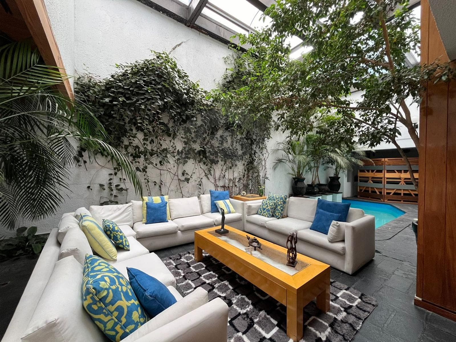 VENTA RESIDENCIA EN LOMAS DE CHAPULTEPEC - 1