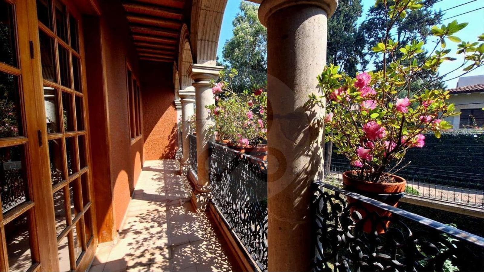 Casa en venta en Lomas de Chapultepec - 1