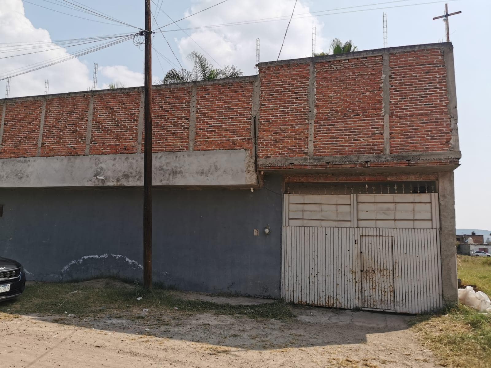 Terreno con casa de campo en venta en el pedregal - 1