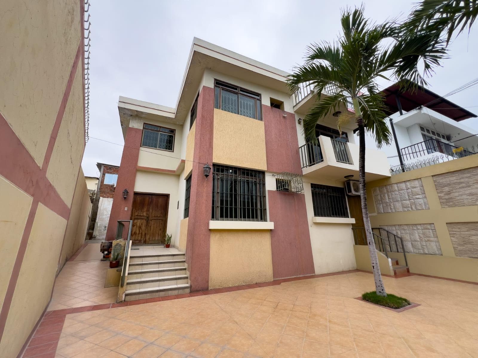 Venta de Casa Unifamiliar en Manta - 1
