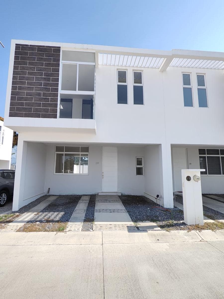 Casa en Venta Fraccionamiento Nuevo Salagua - 1
