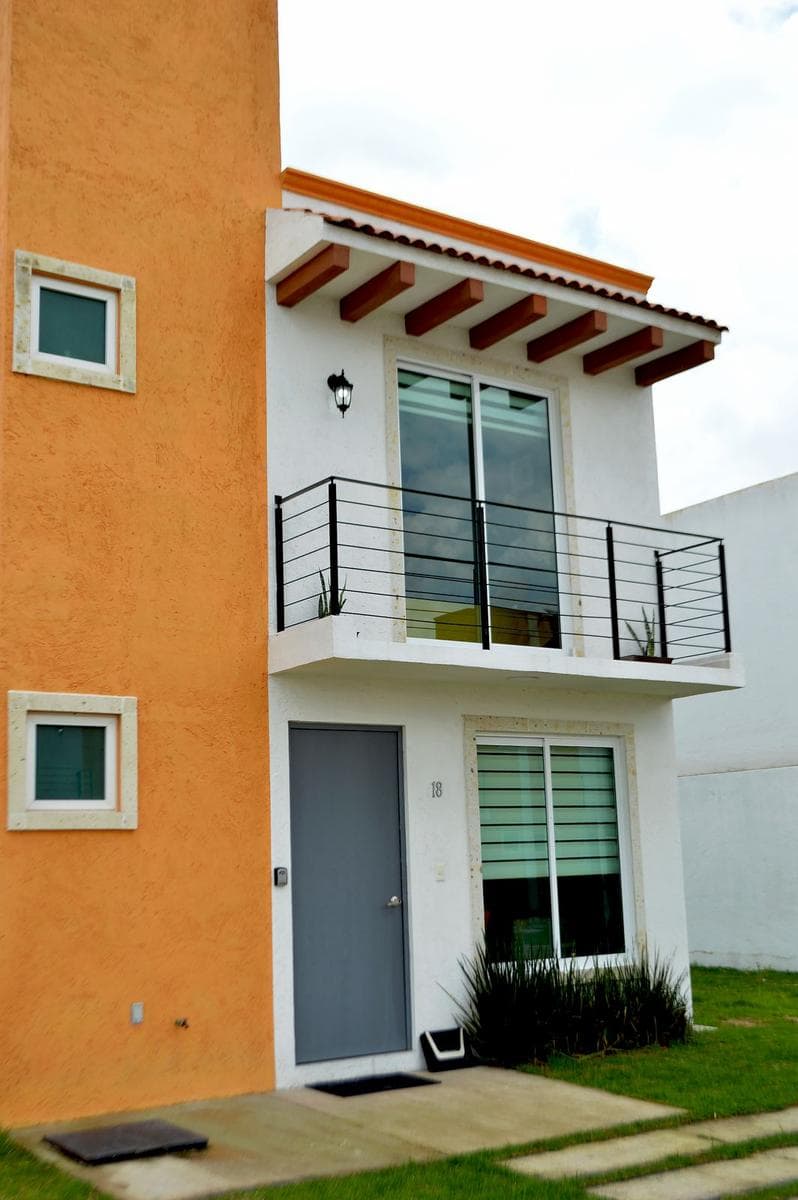 VENTA DE CASA EN FRACCIONAMIENTO RINCÓN DE XONACATLÁN - 1