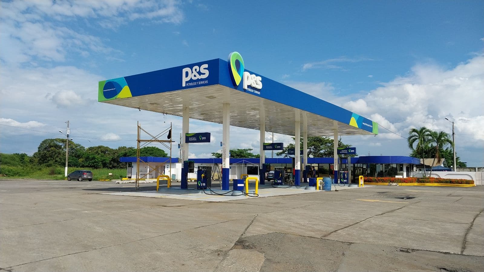 Venta de Gasolinera en Km 16 vía Durán Yaguachi, Al pie de la Carretera G.P. - 1