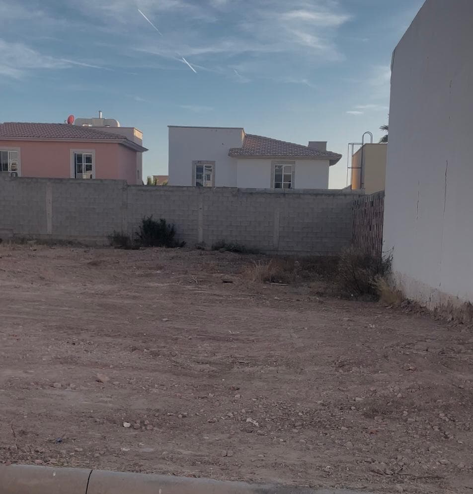 VENTA DE TERRENO PLANO EN FRACC MISION DEL VALLE I - 1