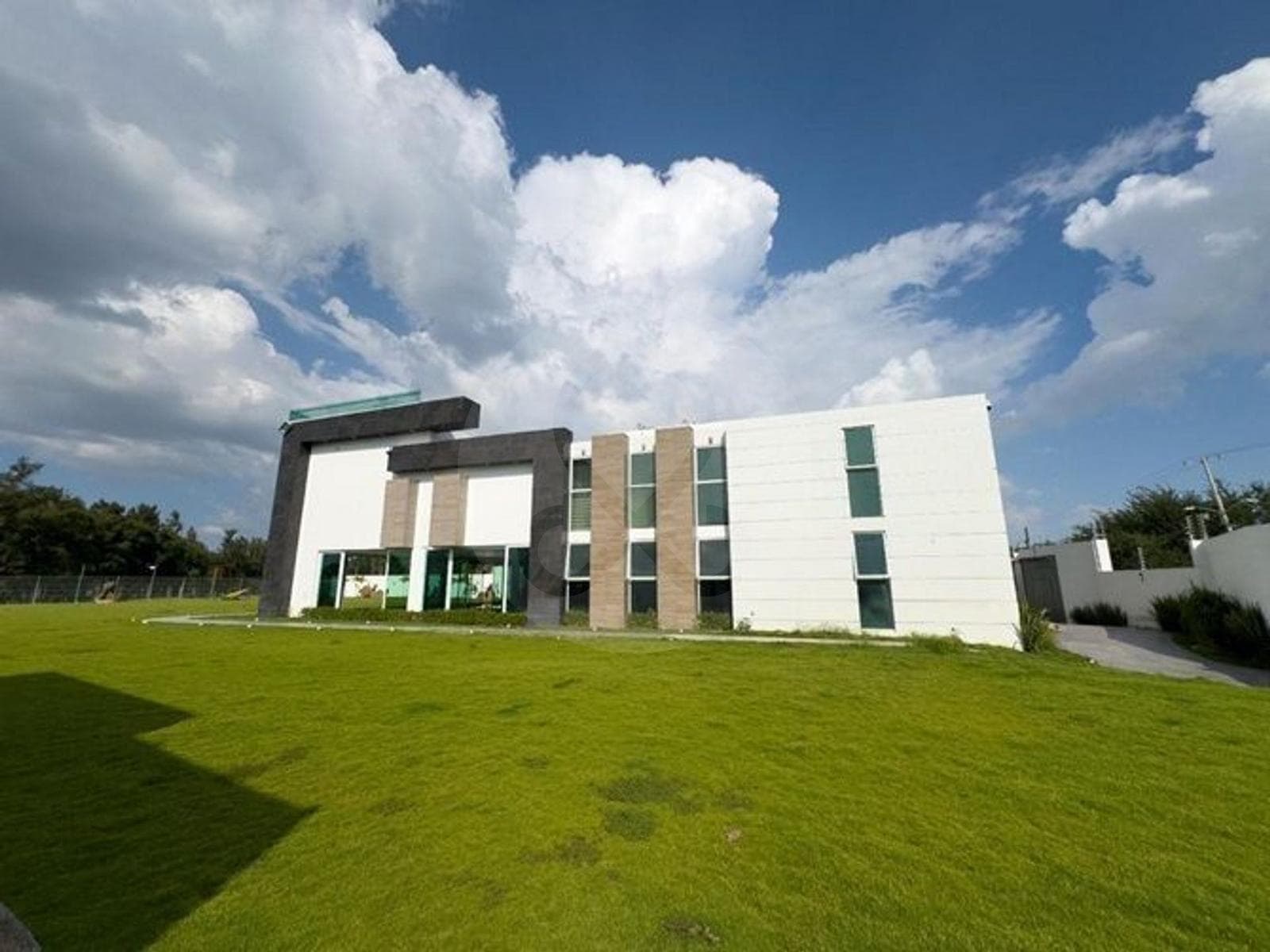 RESIDENCIA EN VENTA CLUB ATLAS EL SALTO JALISCO - 1