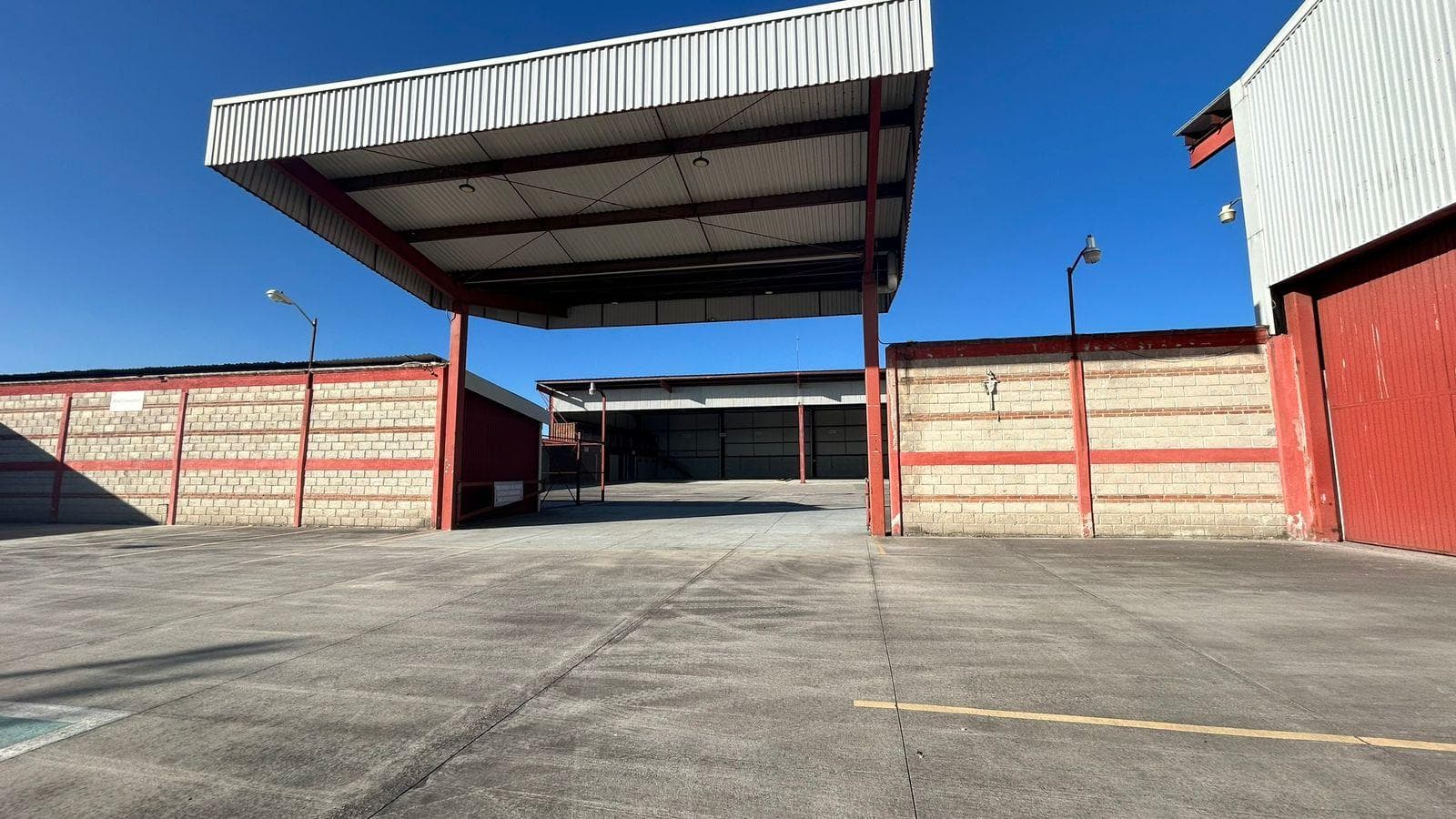 Nave Industrial Premium en Renta: Ubicación Estratégica en la Avenida Principal de Xonacatlán - 1