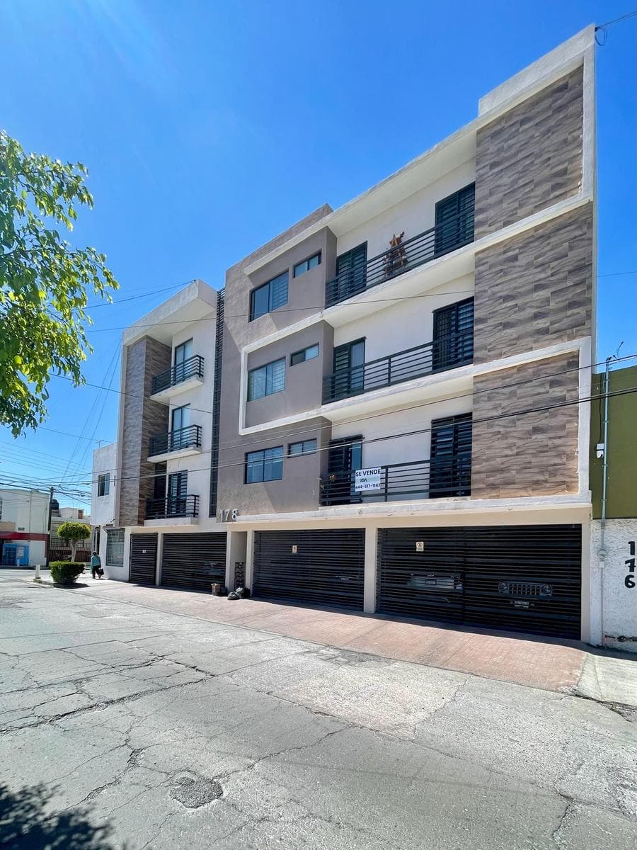 Departamento AMPLIO EN VENTA O RENTA EN AV. DEL TRABAJO (LAS AGUILAS) - 1