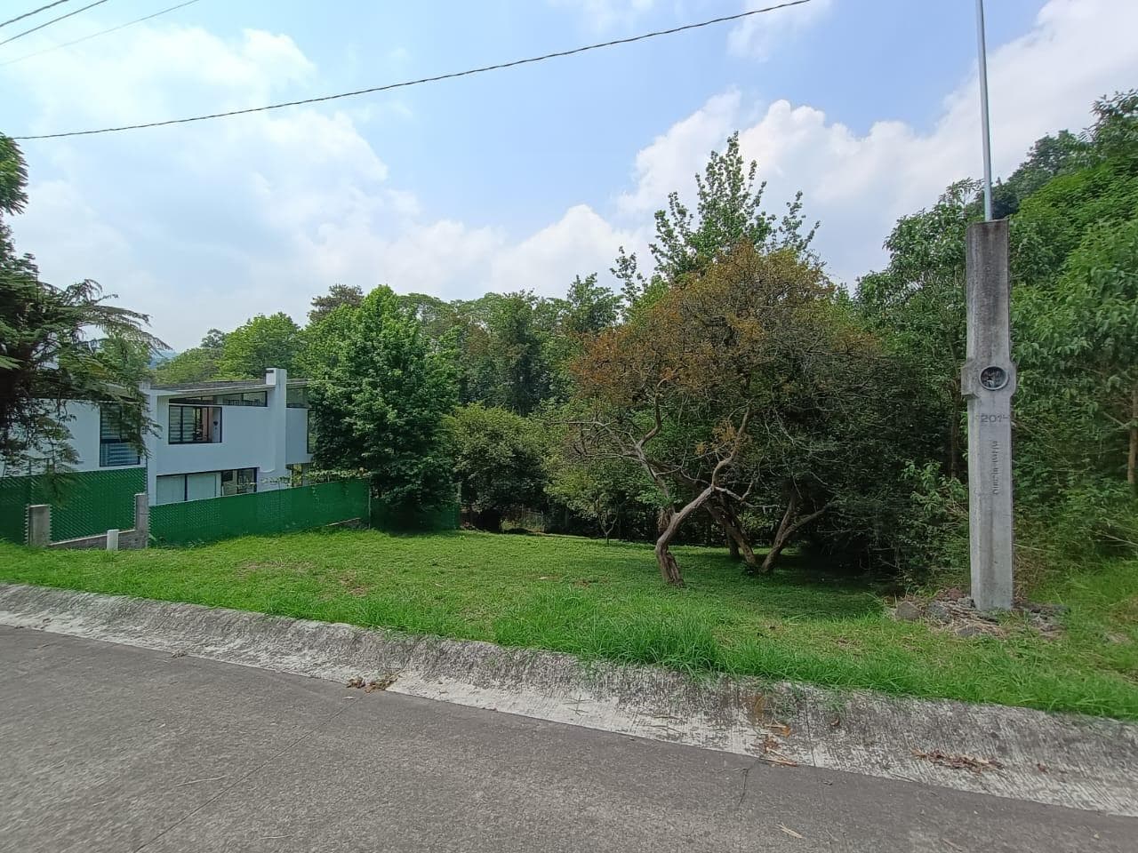 Terreno en Tlalnelhuayocan - 1