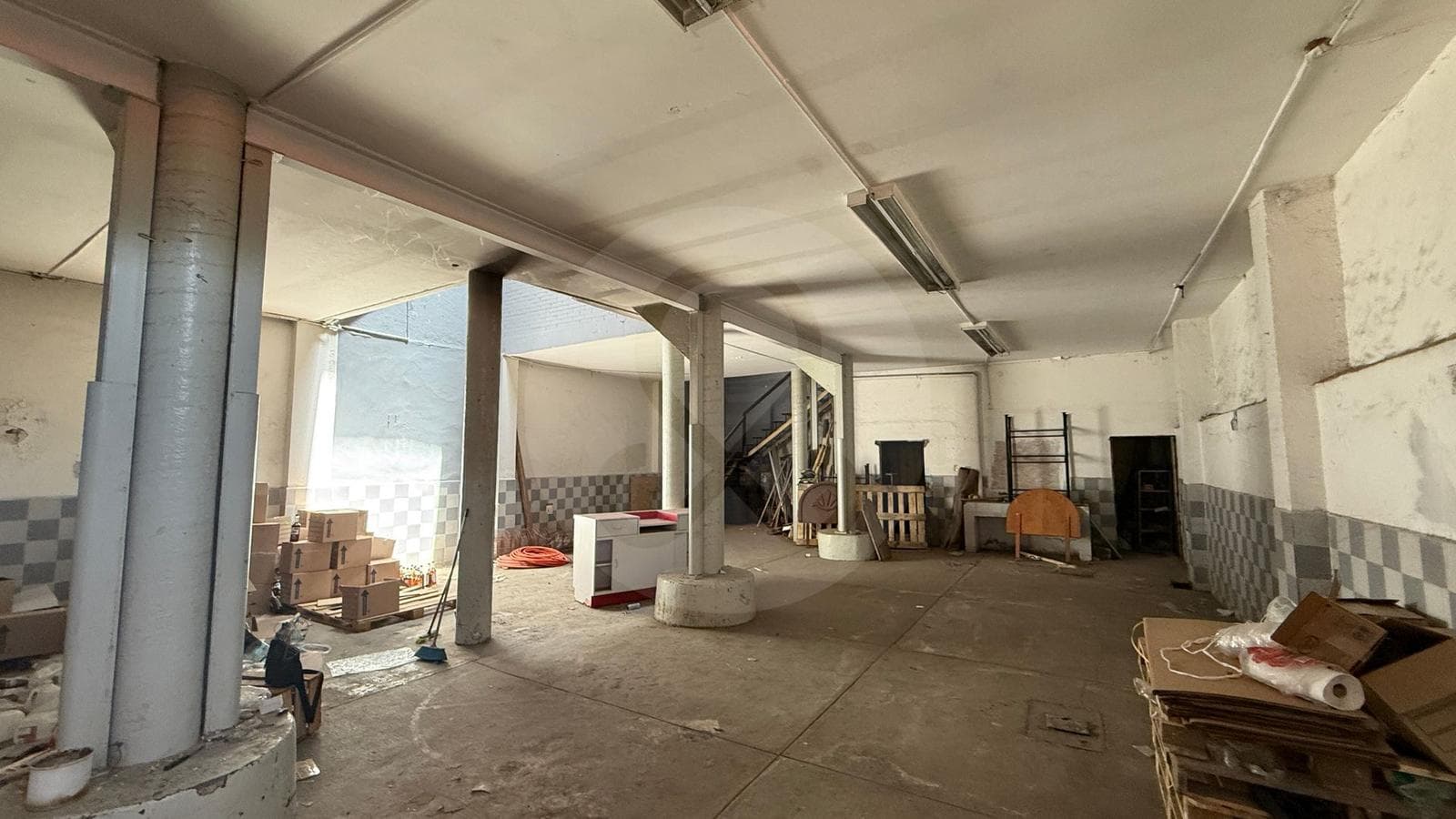 BODEGA COMERCIAL EN RENTA ! - 1
