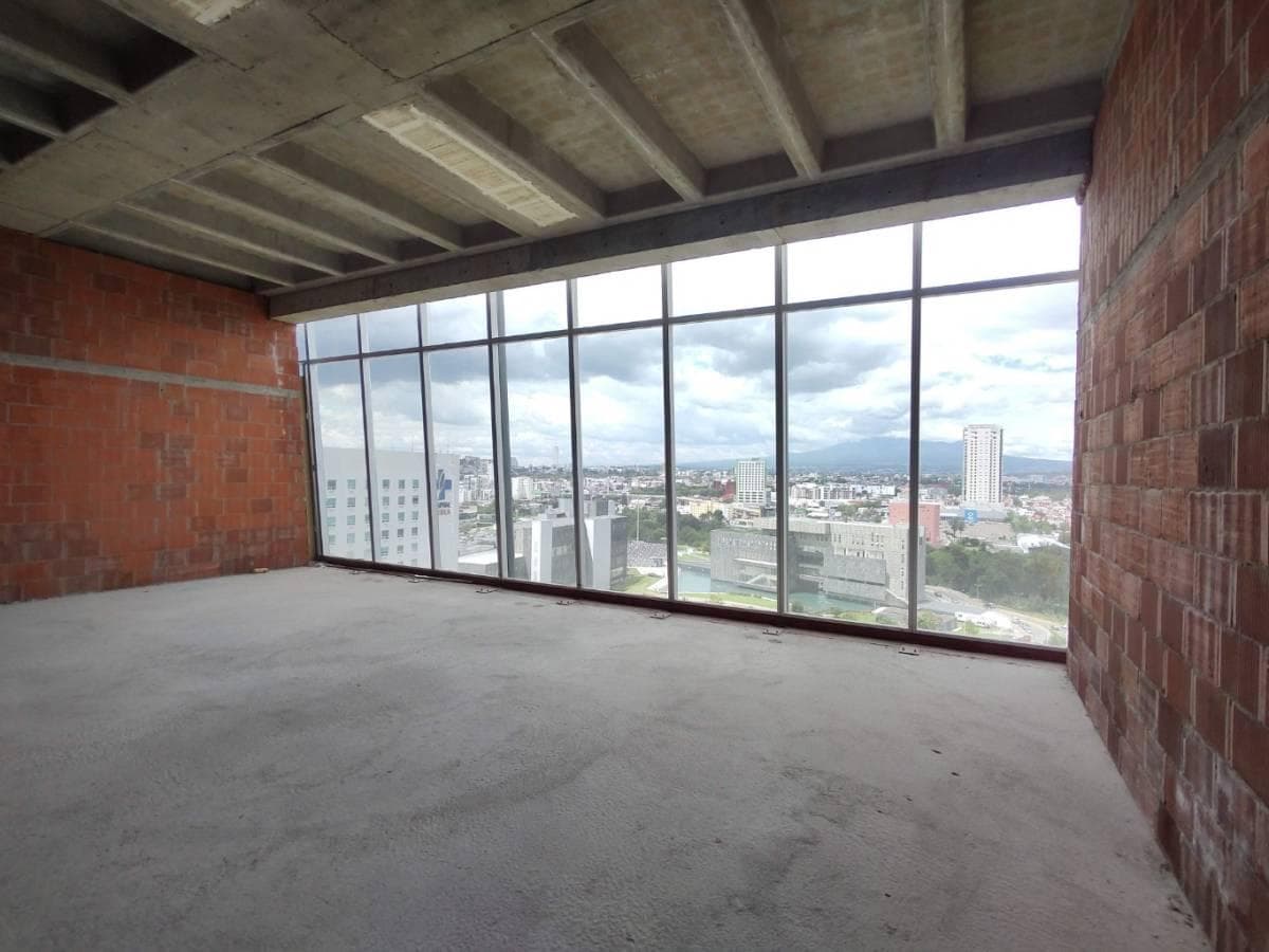 Venta de Oficina, Torre Platea zona Angelópolis, Atlixcayotl, Puebla - 1