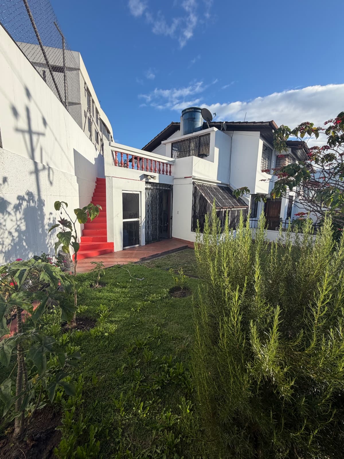 Vendo casa con Local Comercial Ponciano Alto - 1