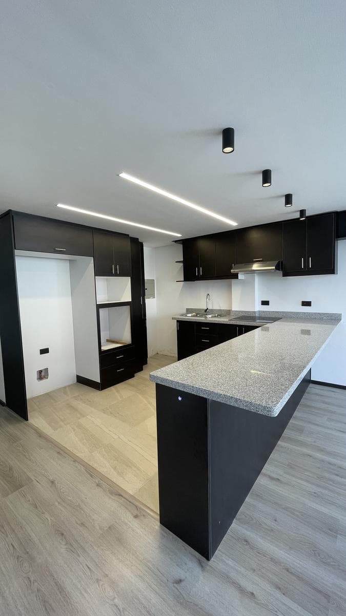 VENTA Departamento 2 dormitorios en Urb. Lomas de Monteserrin - 1