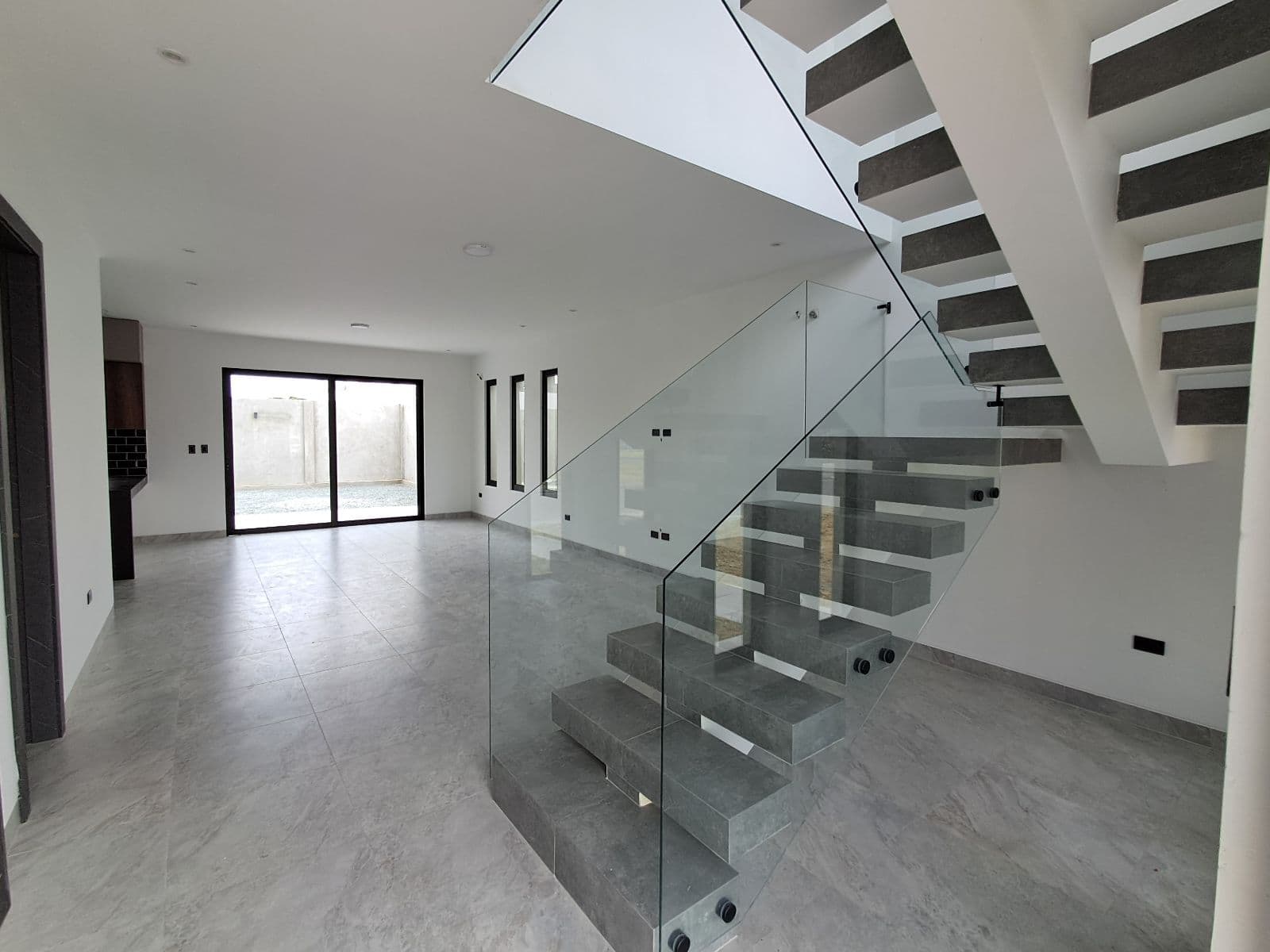 Venta de Casa en Proyecto en Isla Celeste, 4 Habitaciones, Piscina. G.P. - 1