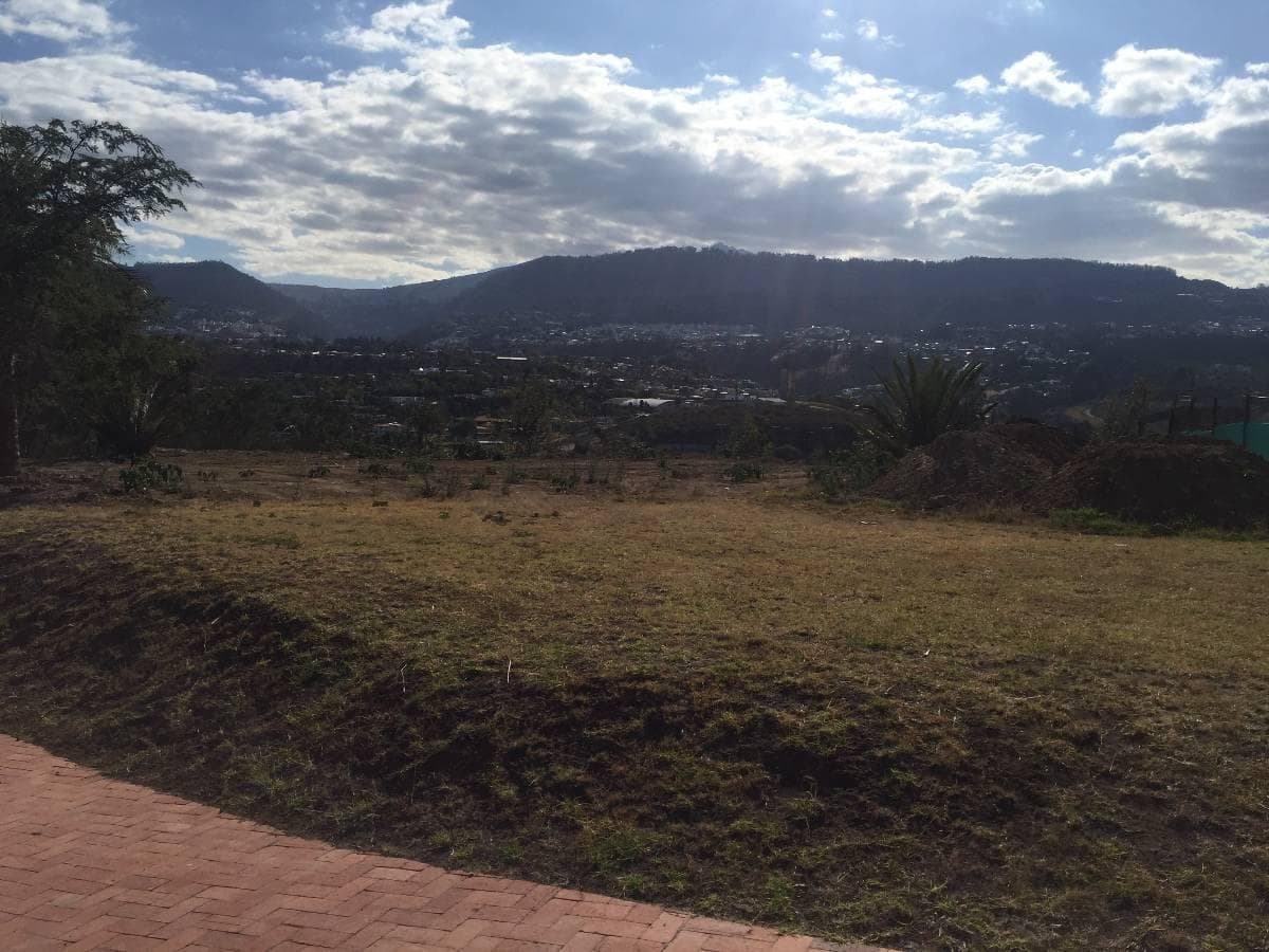 CUMBAYA TERRENO DE VENTA EN URB. EXCLUSIVA SECTOR COLEGIO MENOR - 1