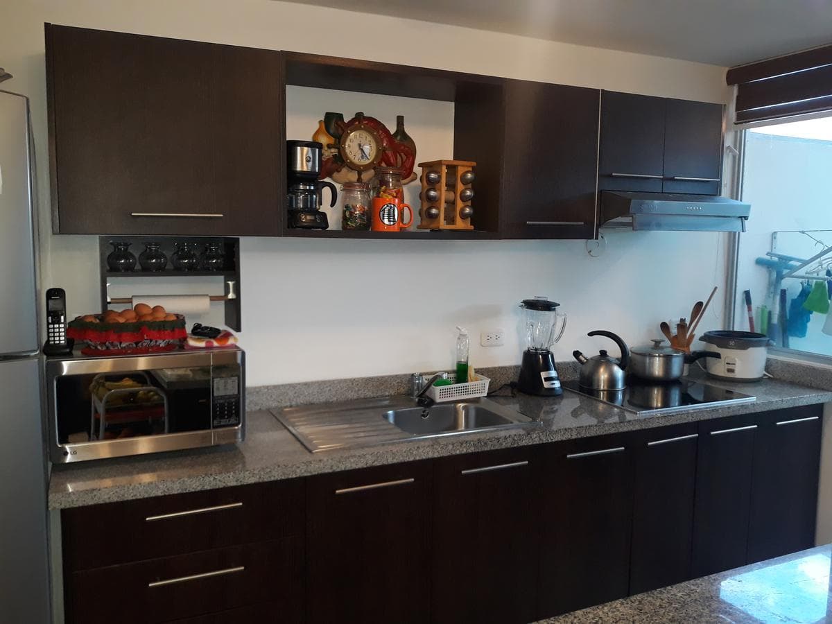 Oportunidad Casa de Venta 3 Dormitorios y Estudio en San Isidro del Inca - 1