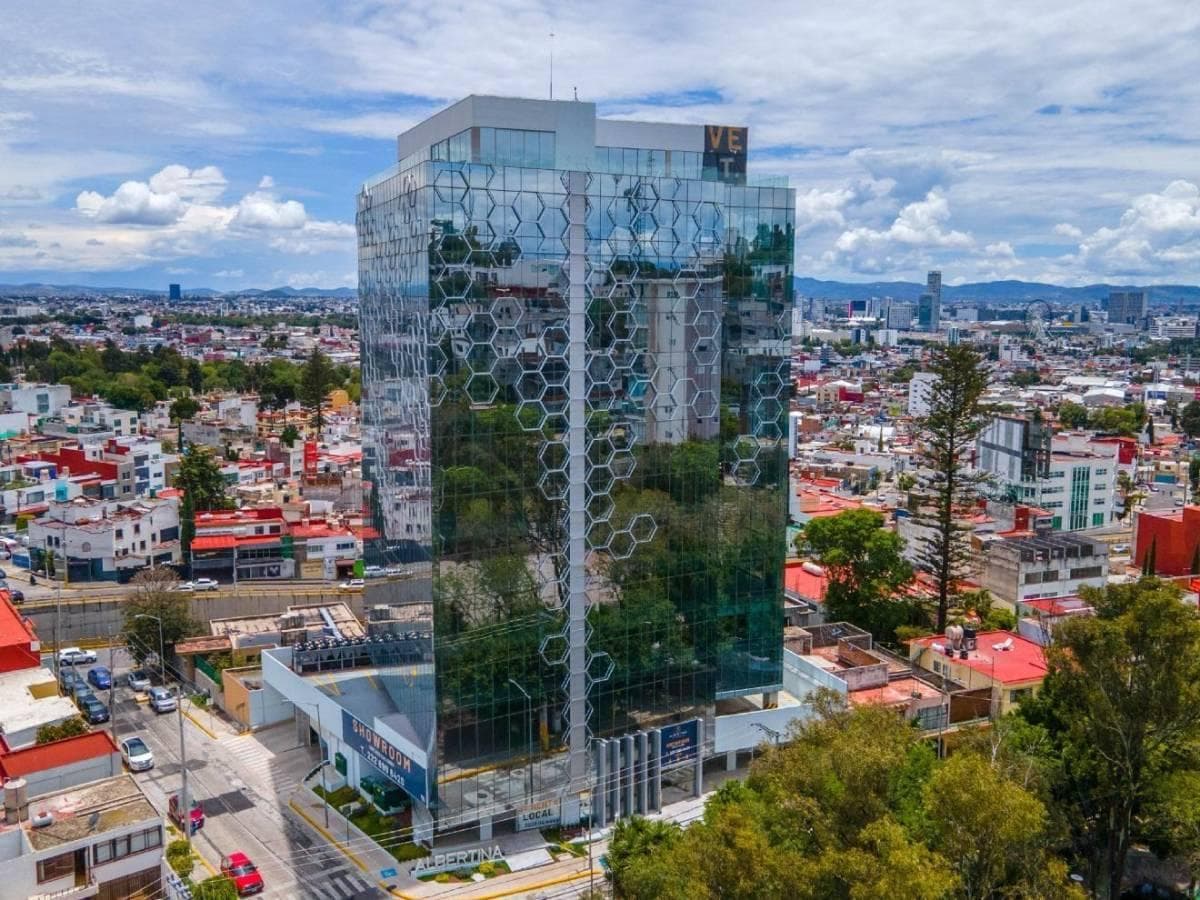 Venta de oficina en Torre Albertina, La Paz, Puebla - 1