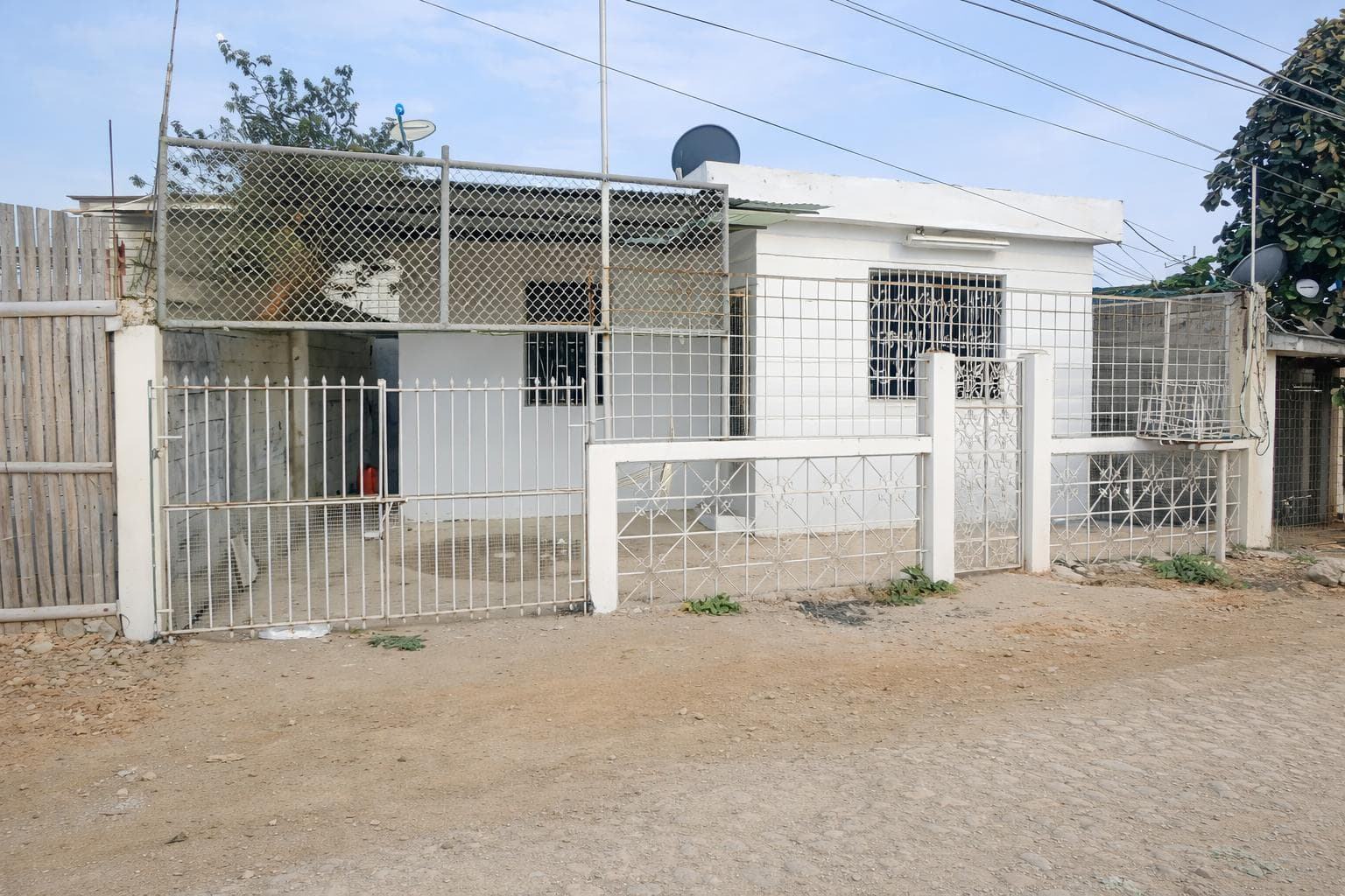 Venta Casa Ciudadela Las Brisas Playas Villamil, 2 Habitaciones, m.z. - 1