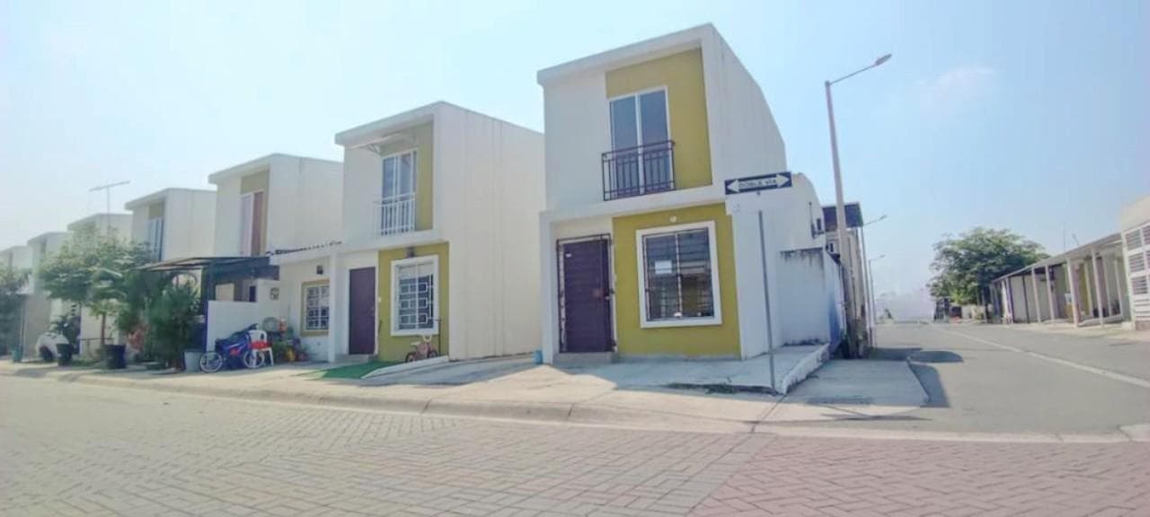 Venta casa Urb. Ciudad Santiago Guayaquil, 2 Habitaciones, m.z. - 1