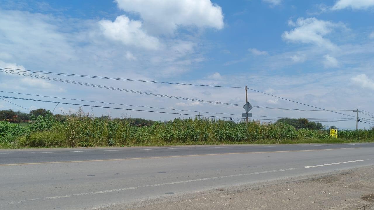 Terreno en Venta en Carretera Cueramaro león gto - 1