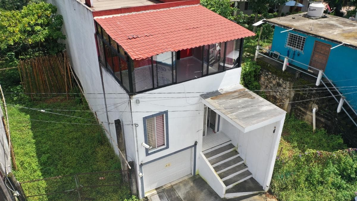 CASA EN VENTA EN COL. GANADERA EN XICOTEPEC - 1