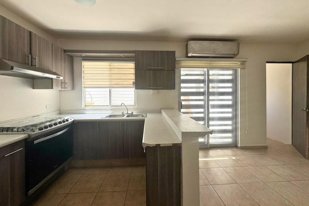 Casa en Venta Equipada Bosques Del Poniente- Santa Catarina - 1