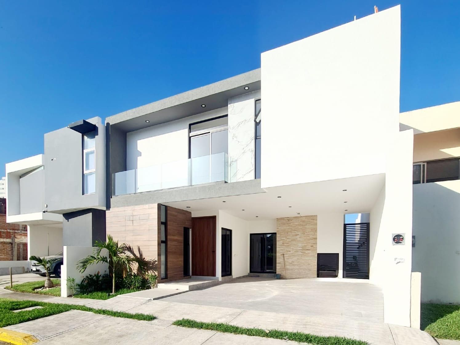 Casa con ALBERCA en venta en playas del conchal - 1