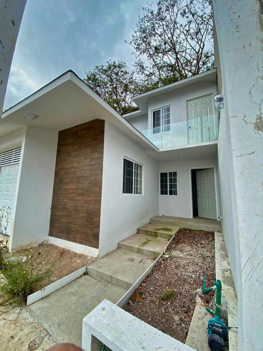 Casa Nueva en Venta en Xalapa Fraccionamiento La Cúspide Residencial Zona Monte MAgno Animas - 1