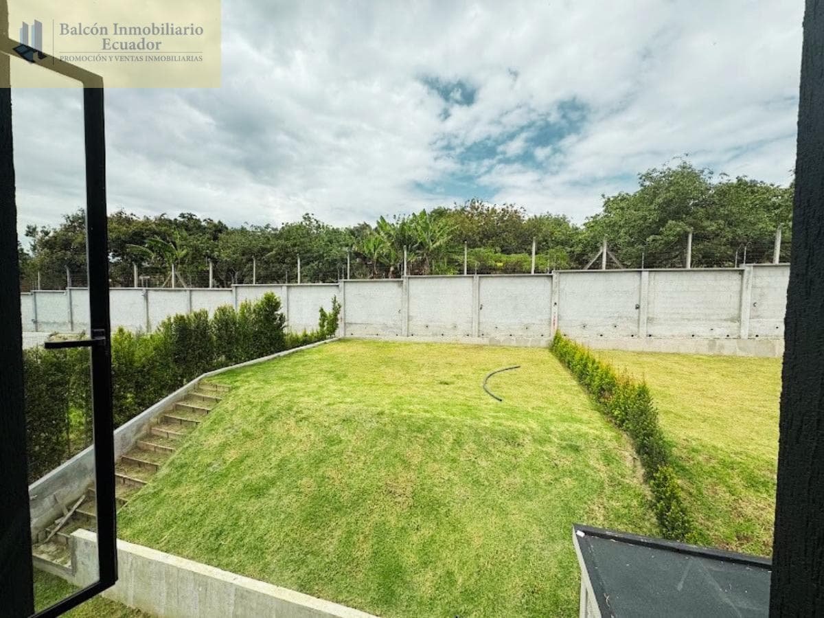 CASA EN VENTA EXCLUSIVO CONJUNTO - TUMBACO - 1